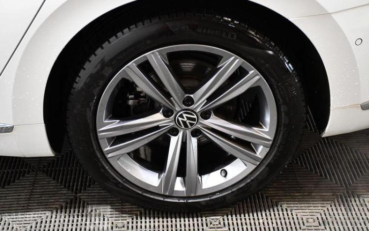 VOLKSWAGEN ARTEON R-LINE 2,0 TSI 190CH DSG7 BLANC GM-625-WZ