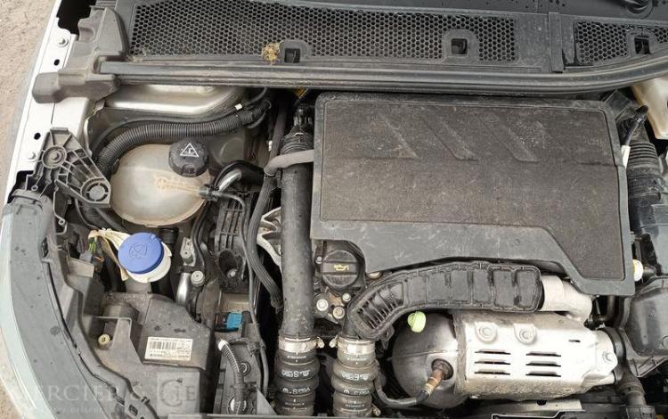 PEUGEOT 208 GT PURE TECH 130S&S EAT8 GRIS GM-977-LK