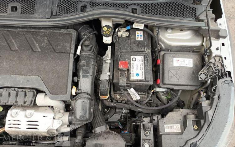 PEUGEOT 208 GT PURE TECH 130S&S EAT8 GRIS GM-977-LK