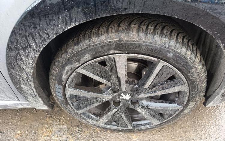 PEUGEOT 208 GT PURE TECH 130S&S EAT8 GRIS GM-977-LK