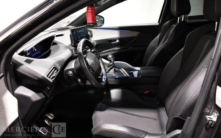 PEUGEOT 5008 GT PURE TECH 130 S&S BLUEHDI GRIS GN-066-MQ