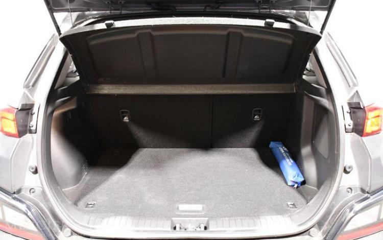 HYUNDAI KONA 1.6 GDI 141ch MHEV BUSINESS DCT GRIS GN-145-HZ