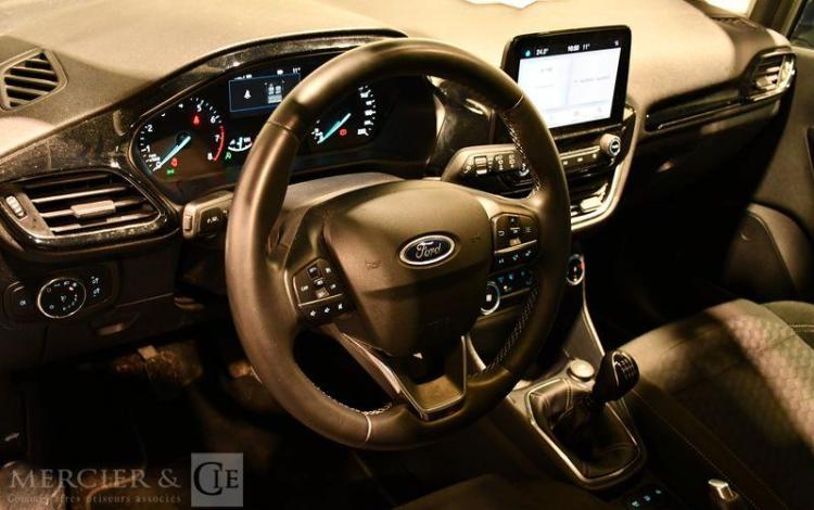 FORD FIESTA TITANIUM BUSINESS  GN-202-SK