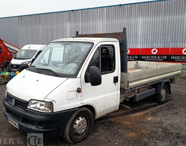 FIAT DUCATO 2,3 JTD 110CV AVEC PLATEAU – DIESEL – 161224 KMS – ANNEE 2004 BLANC GN-373-NL