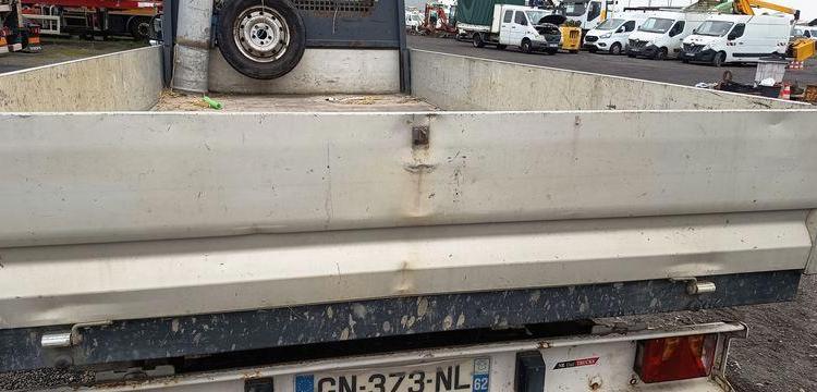 FIAT DUCATO 2,3 JTD 110CV AVEC PLATEAU – DIESEL – 161224 KMS – ANNEE 2004 BLANC GN-373-NL