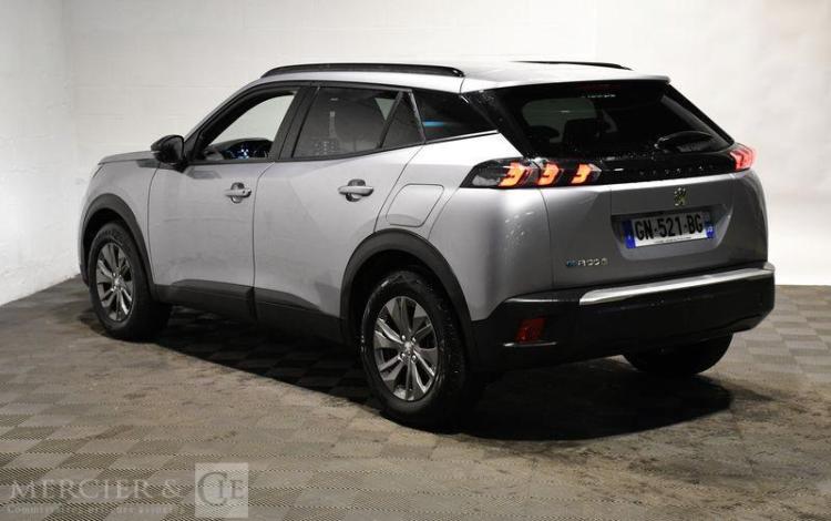 PEUGEOT e-2008 STYLE GRIS GN-521-BG
