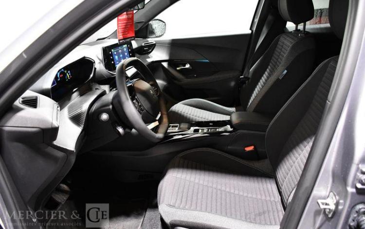 PEUGEOT e-2008 STYLE GRIS GN-521-BG