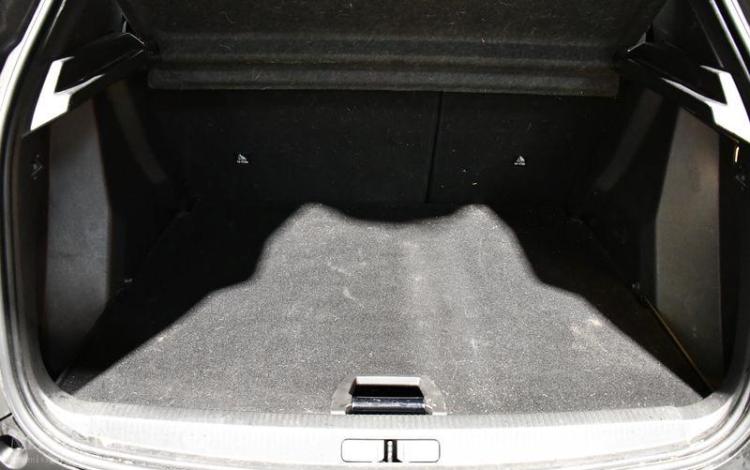 PEUGEOT 2008 STYLE PURE TECH 100 S&S GRIS GN-729-AN