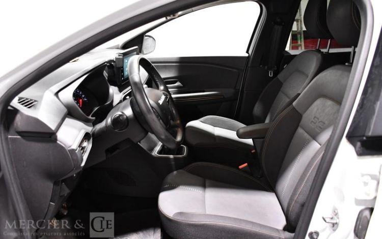 DACIA JOGGER EXTREME+ ECO-G 100 7PL BLANC GP-010-XT