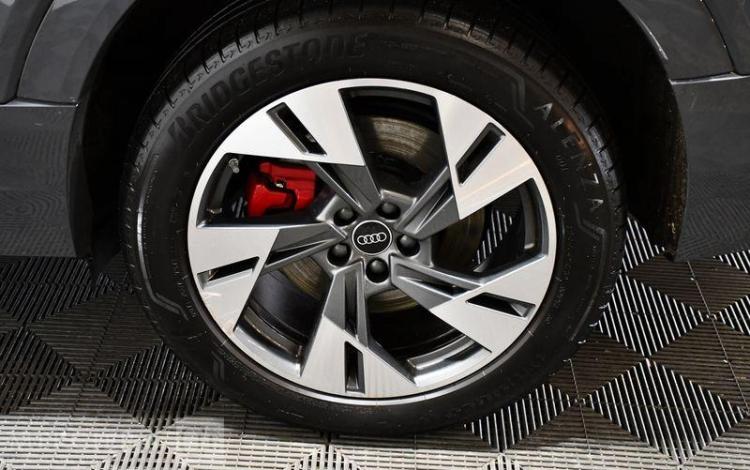 AUDI Q8 E-TRON SPORTBACK 55 410ch 114kWh S-LINE QUATTRO BVA GRIS GP-842-HG