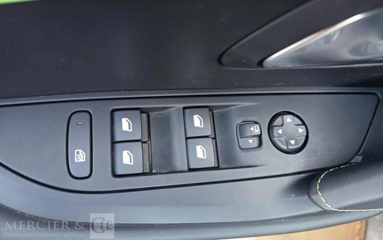 PEUGEOT 208 1,2 PURE TECH 130 S&S GT GRIS GP-968-FR