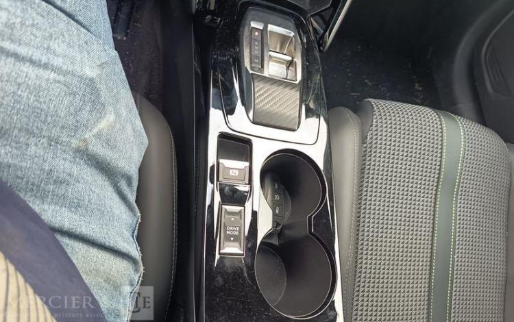 PEUGEOT 208 1,2 PURE TECH 130 S&S GT GRIS GP-968-FR