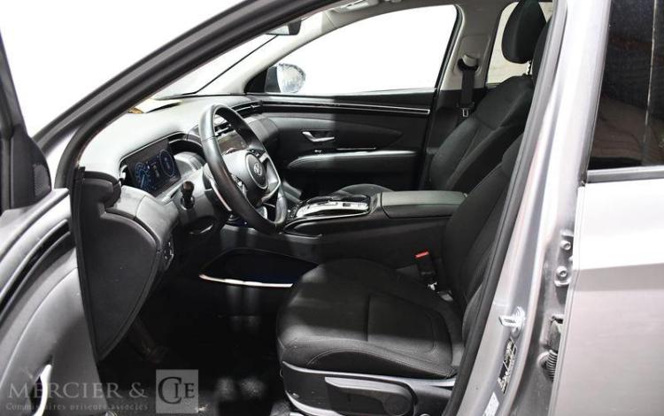 HYUNDAI TUCSON CREATIVE GRIS GQ-306-BK