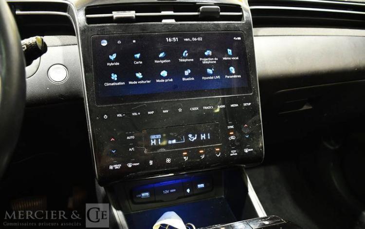 HYUNDAI TUCSON CREATIVE GRIS GQ-306-BK