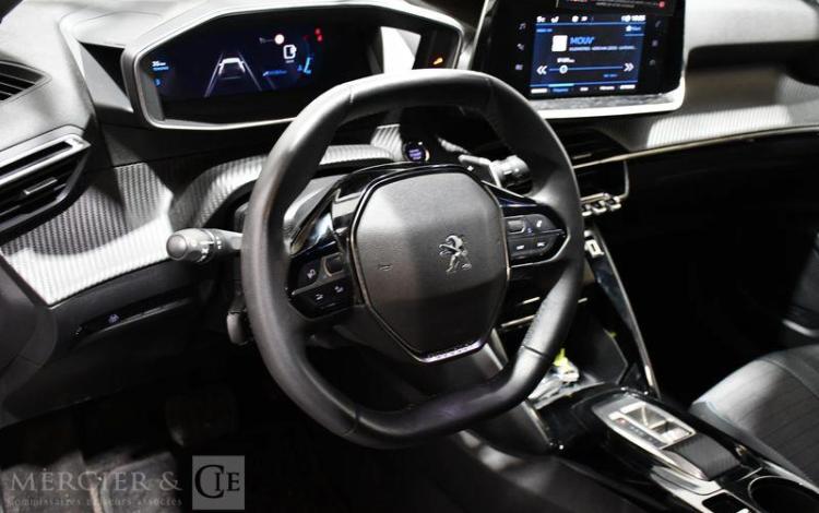 PEUGEOT 2008 ALLURE PACK BLUEHDI GRIS GQ-309-ZL