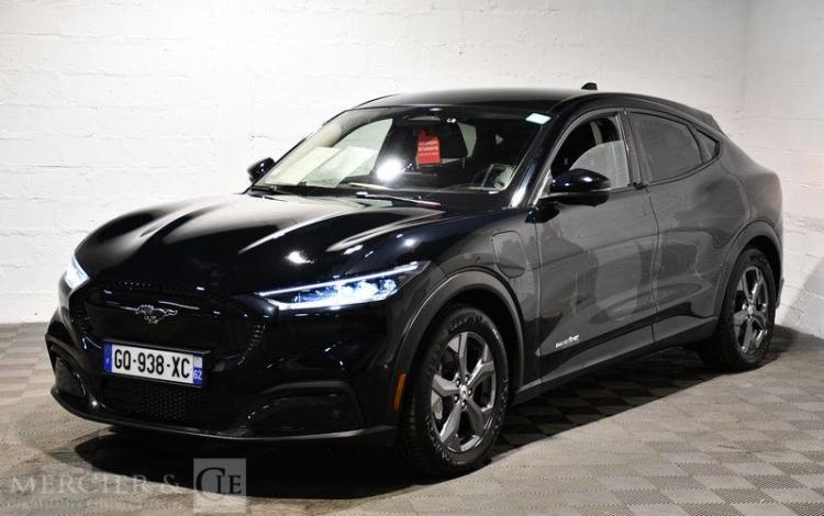 FORD MUSTANG MACH -E 75 KWH 2M23 NOIR GQ-938-XC