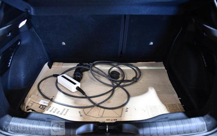 FIAT 600 54 kwh RED ROUGE GR-571-MR