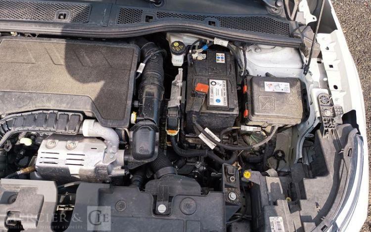 CITROEN C4 PLUS PURE TECH 130 S&S EAT8 FEEL PACK BLANC GS-207-LK
