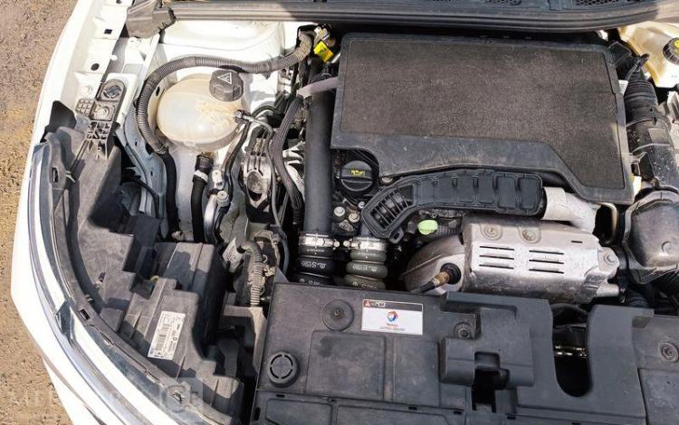 CITROEN C4 PLUS PURE TECH 130 S&S EAT8 FEEL PACK BLANC GS-207-LK