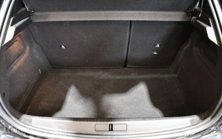 PEUGEOT 208 STYLE PURETECH 100 S&S EAT NOIR GS-875-CN