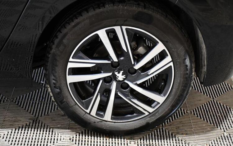 PEUGEOT 208 STYLE PURETECH 100 S&S EAT NOIR GS-875-CN