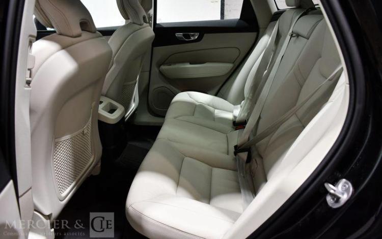 VOLVO XC60 T6 INS 4M NOIR GT-672-GR