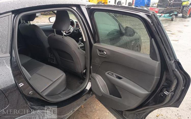 RENAULT ARKANA EVOLUTION MILD HYBRID 140 EDC 22 NOIR GV-868-QH