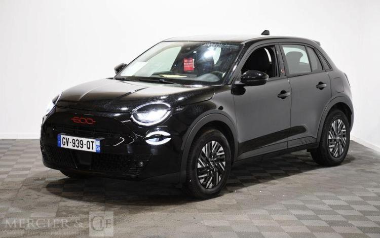 FIAT 600 ELECTRIQUE 54 KWH RED NOIR GV-939-QT