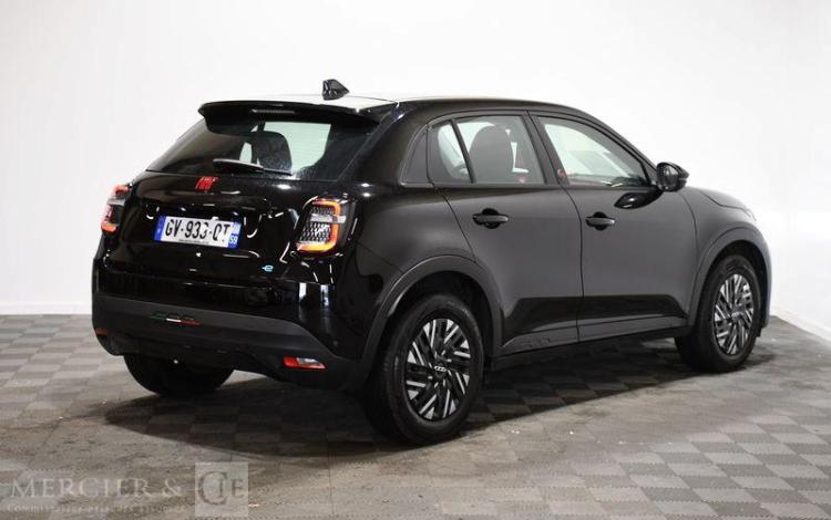 FIAT 600 ELECTRIQUE 54 KWH RED NOIR GV-939-QT