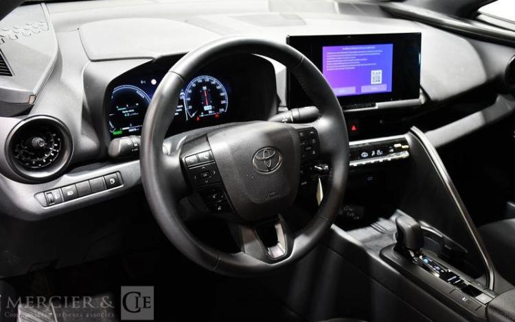 TOYOTA C-HR HYBRIDE NOIR GW-507-LK