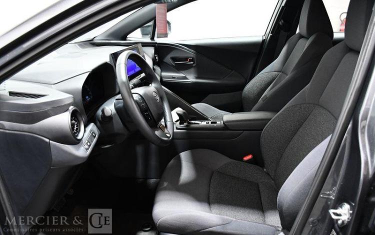 TOYOTA C-HR HYBRIDE BLEU GW-693-LF