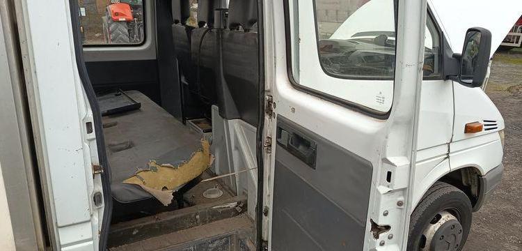 MERCEDES SPRINTER 411CDI 35 2.2D 109 CV  BENNE DOUBLE CABINE – DIESEL – AN 2003 BLANC GW-786-DH