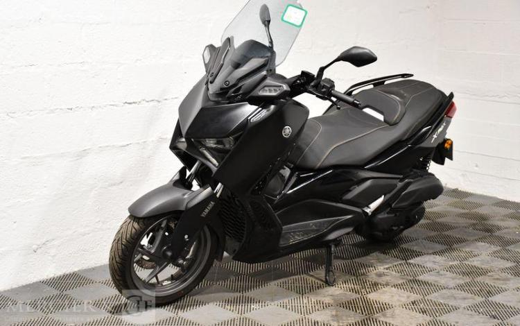 YAMAHA YP 125RA XMAX NOIR GW-829-MX