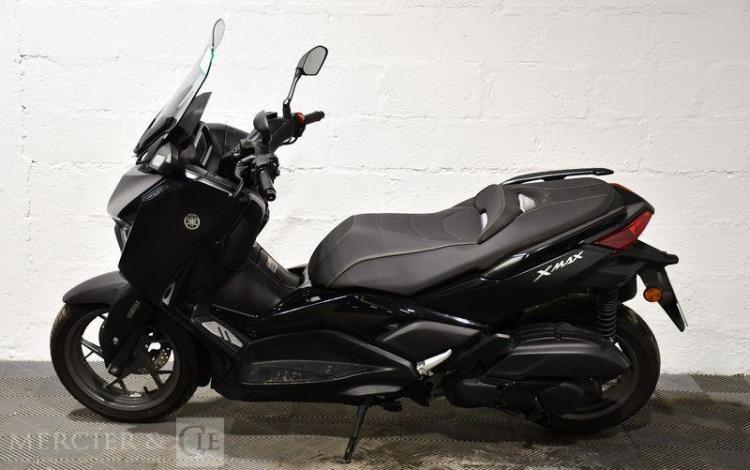 YAMAHA YP 125RA XMAX NOIR GW-829-MX