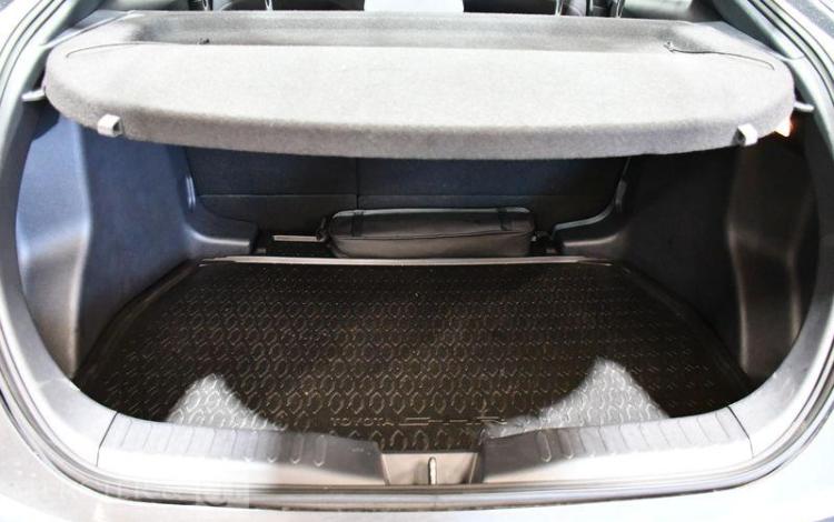 TOYOTA C-HR HYBRIDE GRIS GW-871-KZ