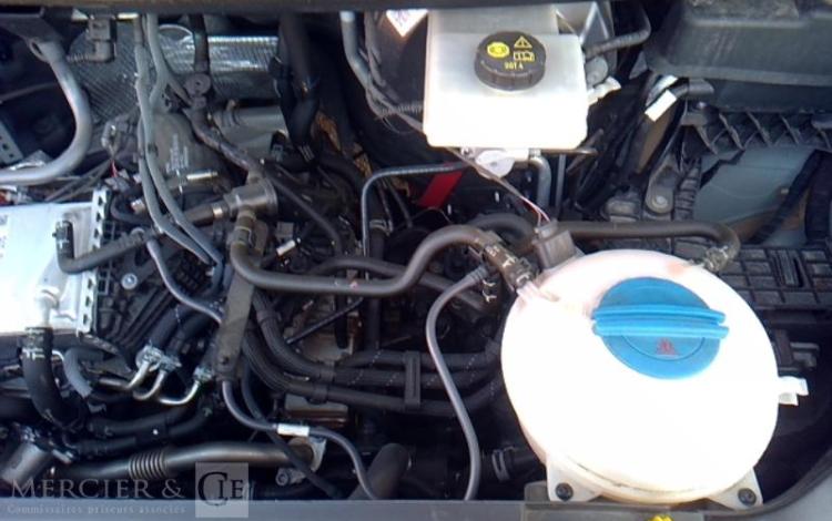 VOLKSWAGEN CRAFTER VAN 35 L4H3 14M3 TRACT 2.0 TDI 140CH BLANC GW-990-BW