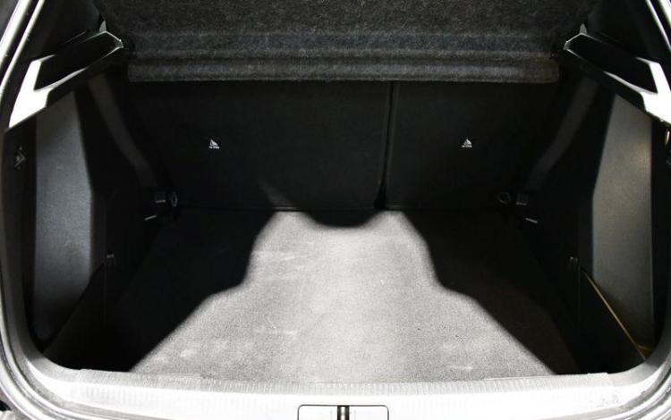 PEUGEOT 2008 ACTIVE PURE TECH GRIS GX-031-ZK