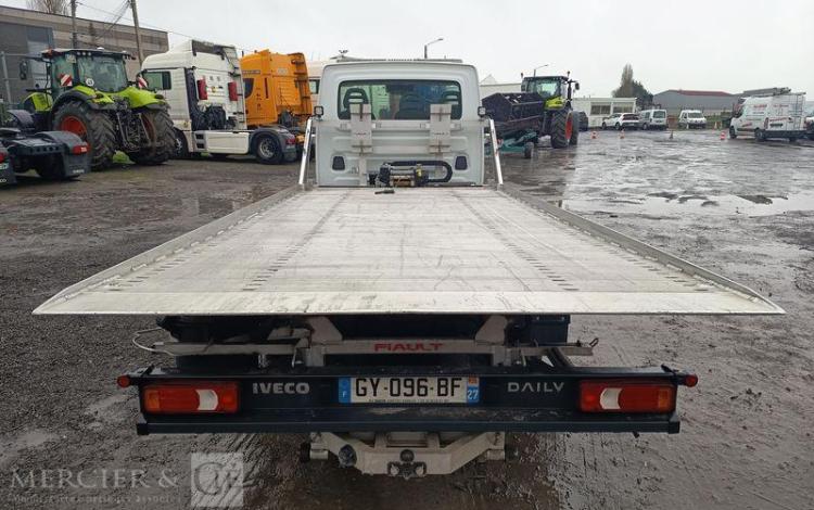 IVECO DAILY 35S16 AVEC PLATEAU PORTE VOITURE FIAULT – DIESEL – 24264 KMS – ANNEE 2024 BLANC GY-096-BF