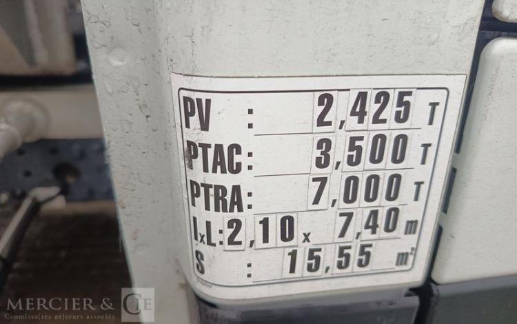 IVECO DAILY 35S16 AVEC PLATEAU PORTE VOITURE FIAULT – DIESEL – 24264 KMS – ANNEE 2024 BLANC GY-096-BF