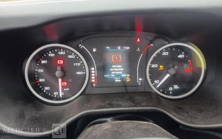 IVECO DAILY 35S16 AVEC PLATEAU PORTE VOITURE FIAULT – DIESEL – 24264 KMS – ANNEE 2024 BLANC GY-096-BF