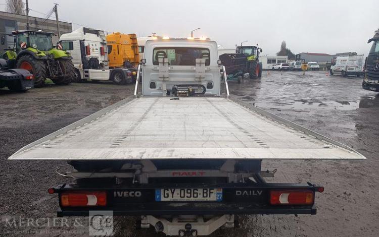 IVECO DAILY 35S16 AVEC PLATEAU PORTE VOITURE FIAULT – DIESEL – 24264 KMS – ANNEE 2024 BLANC GY-096-BF
