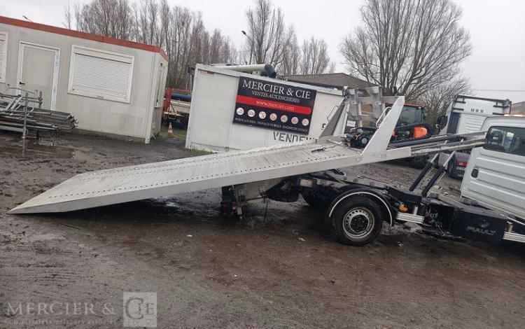 IVECO DAILY 35S16 AVEC PLATEAU PORTE VOITURE FIAULT – DIESEL – 24264 KMS – ANNEE 2024 BLANC GY-096-BF