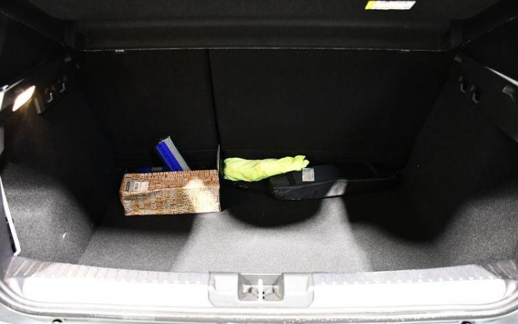 DACIA SANDERO EXPRESSION TCE 90 GRIS GY-657-ZB