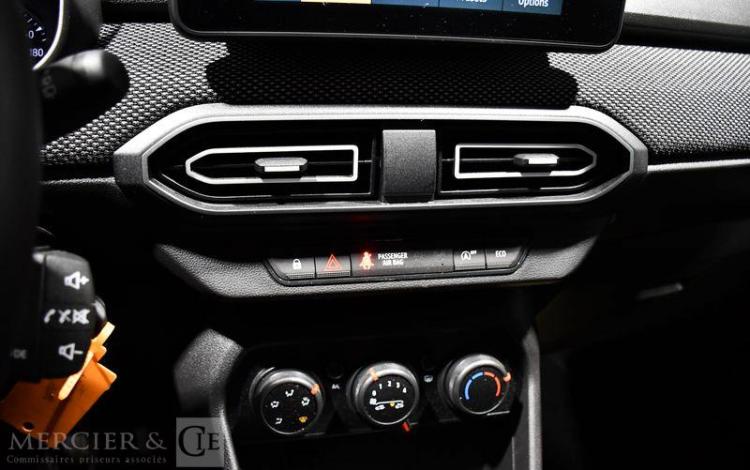 DACIA SANDERO EXPRESSION TCE 90 GRIS GY-657-ZB