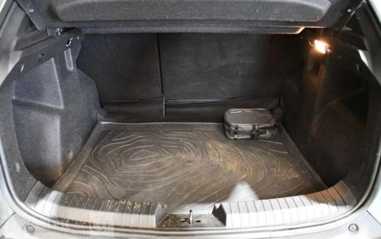 DACIA DUSTER EXTREME HYBRID 140 VERT GY-920-PH