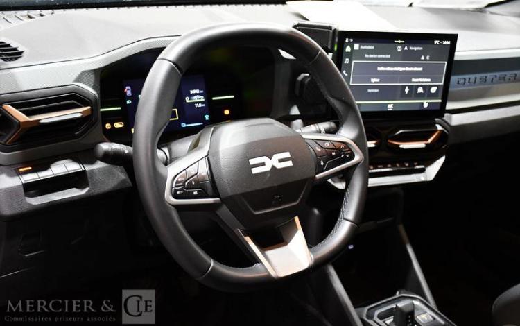 DACIA DUSTER EXTREME HYBRID 140 VERT GY-920-PH