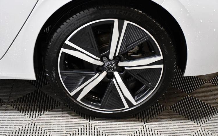 PEUGEOT 308 SOCIETE 1.5 BLUEHDI 130ch GT EAT BLANC GZ-157-ER