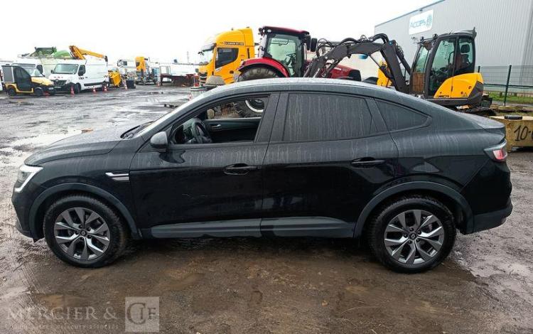 RENAULT ARKANA EVOLUTION MILD HYBRID 140 EDC 24 NOIR GZ-288-JS