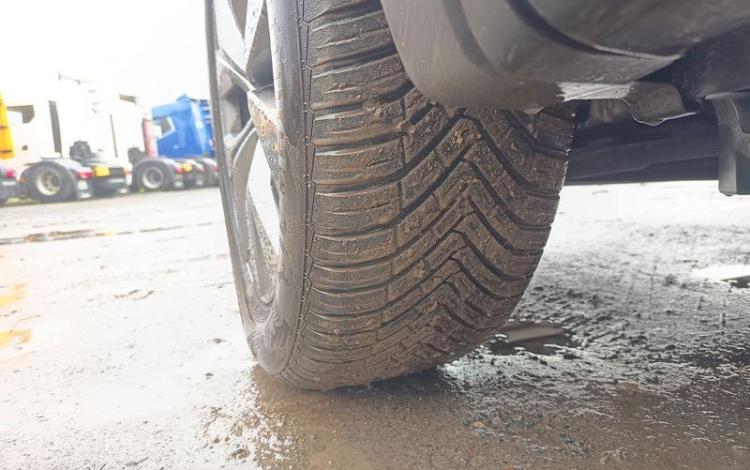 RENAULT ARKANA EVOLUTION MILD HYBRID 140 EDC 24 NOIR GZ-288-JS