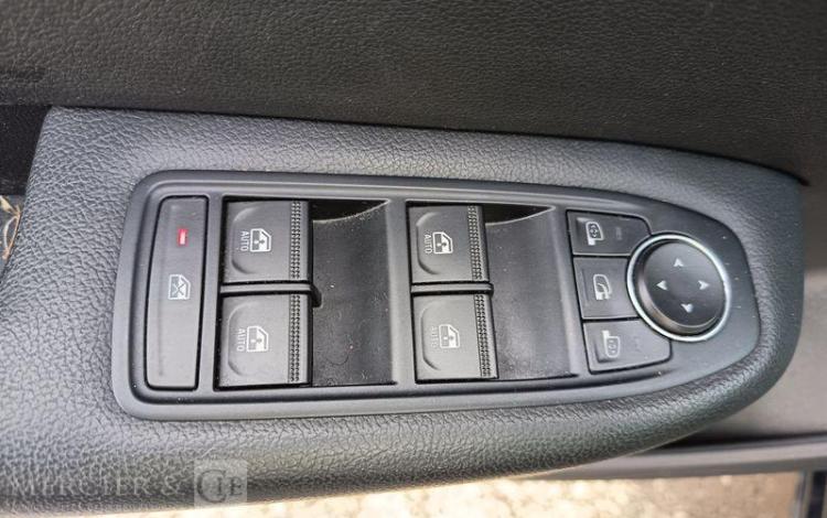 RENAULT ARKANA EVOLUTION MILD HYBRID 140 EDC 23 NOIR GZ-649-KG